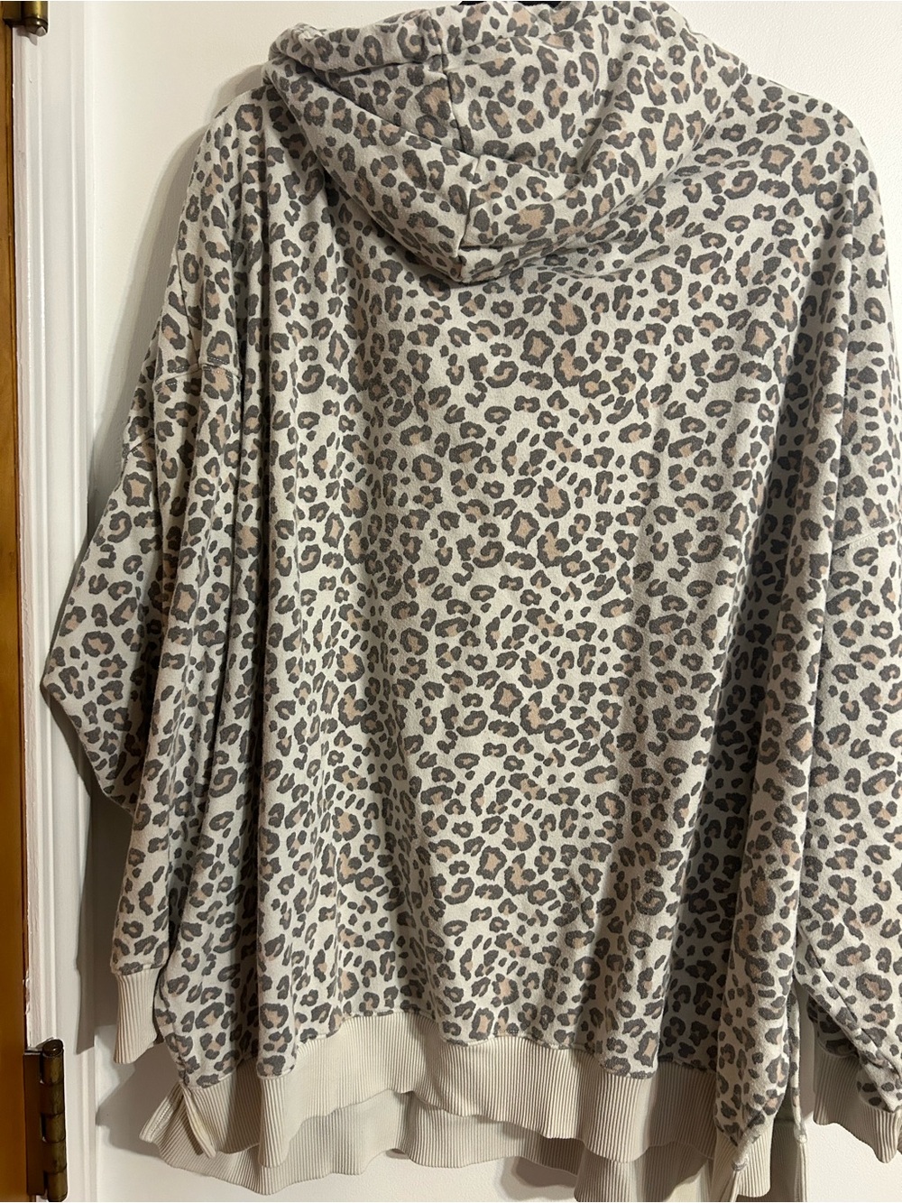 American Eagle Outfitters Beige and Gray Leopard Print Hoodie - Picture 8 of 8